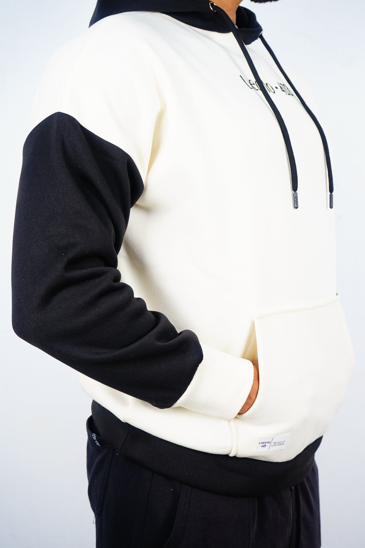 HOODIE WHITE&BLACK